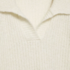 Sueter blanco con cuello tipo polo