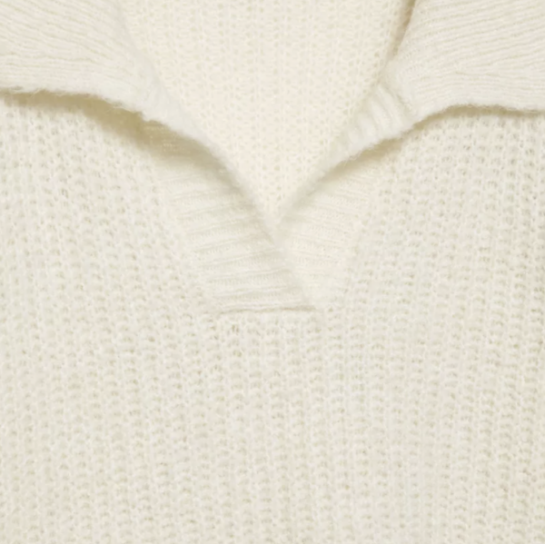 Sueter blanco con cuello tipo polo